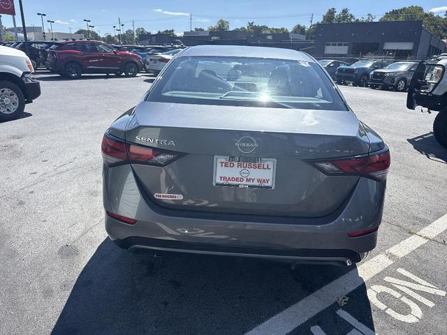 Photo of 2025 Gun Metallic Nissan Sentra