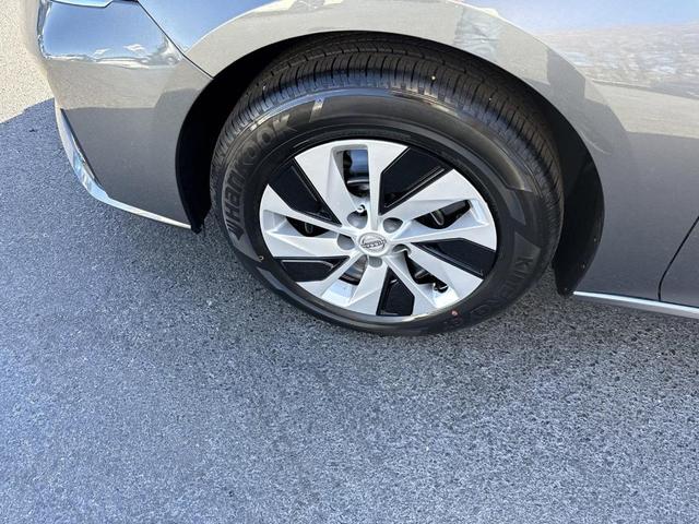 Photo of 2025 Gun Metallic Nissan Altima