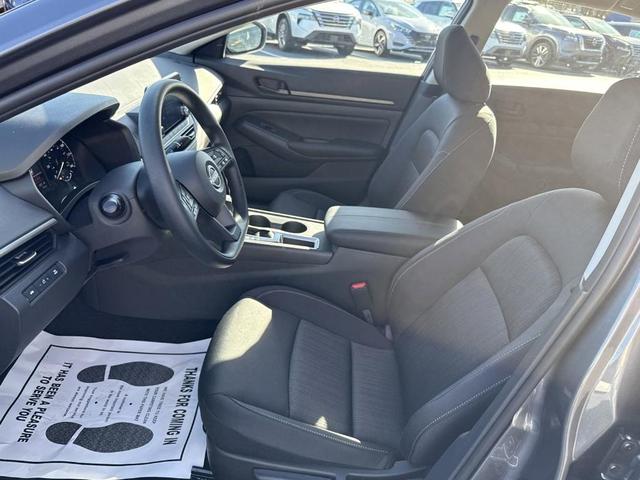 Photo of 2025 Gun Metallic Nissan Altima