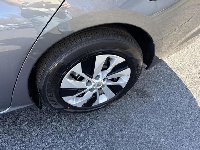 Photo of 2025 Gun Metallic Nissan Altima