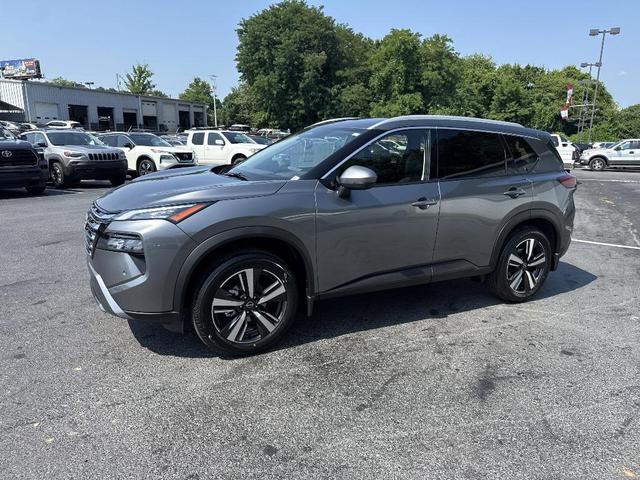 Photo of 2025 Gun Metallic Nissan Rogue