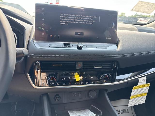 Photo of 2025 Gun Metallic Nissan Rogue