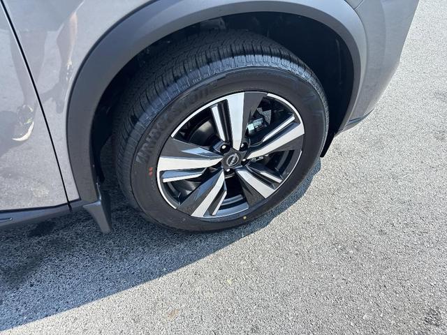 Photo of 2025 Gun Metallic Nissan Rogue