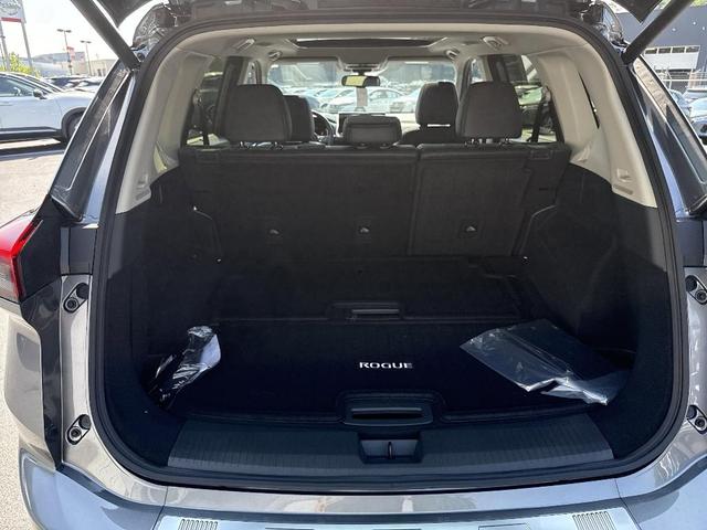 Photo of 2025 Gun Metallic Nissan Rogue
