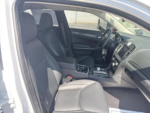 Photo of 2021 Bright White Chrysler 300