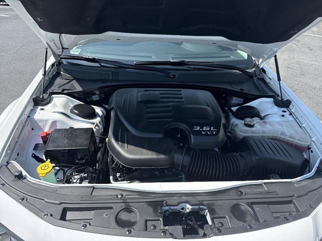 Photo of 2021 Bright White Chrysler 300