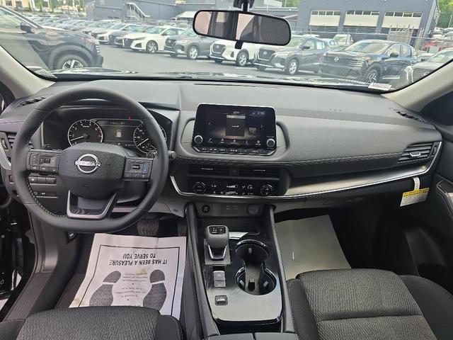 Photo of 2025 Black Nissan Rogue