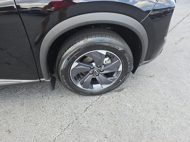 Photo of 2025 Black Nissan Rogue