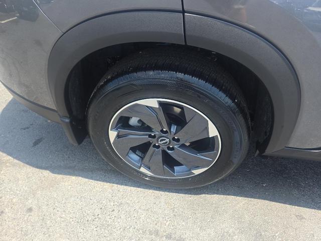 Photo of 2025 Gun Metallic Nissan Rogue