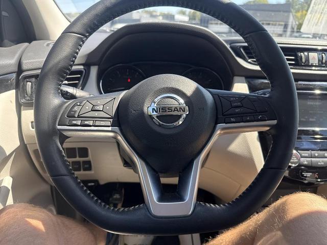 Photo of 2022 White Nissan Rogue Sport