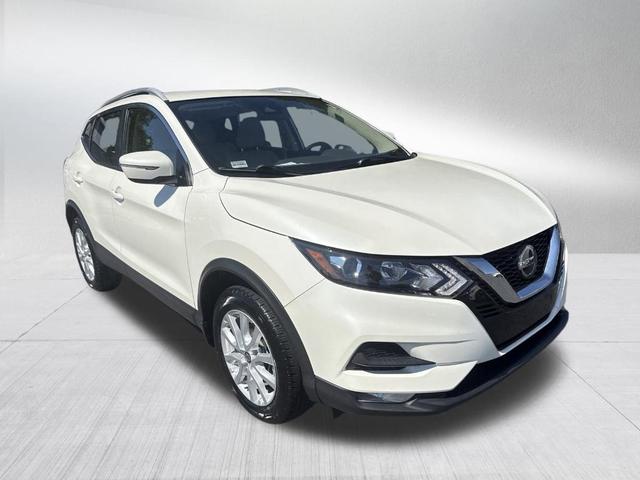 Photo of 2022 White Nissan Rogue Sport