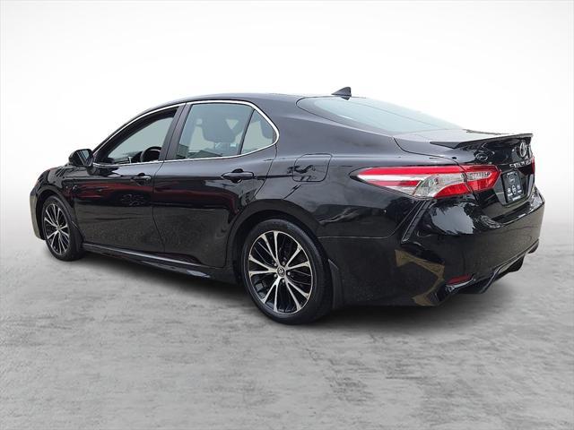 Photo of 2020 Midnight Black Metallic Toyota Camry