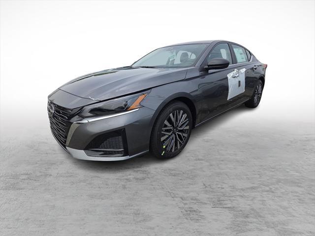 Photo of 2025 Gun Metallic Nissan Altima