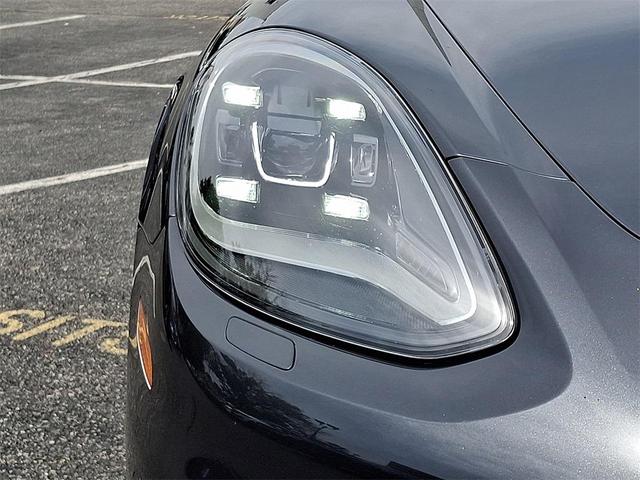 Photo of 2018 Gray Porsche Panamera