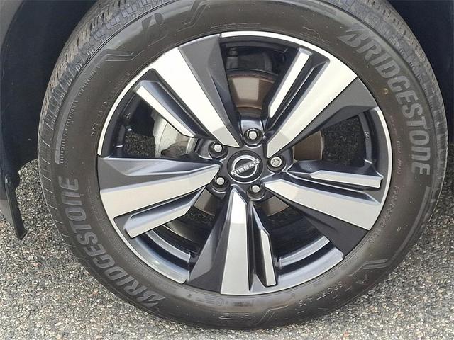 Photo of 2023 Caspian Blue Metallic/Super Black Nissan Rogue