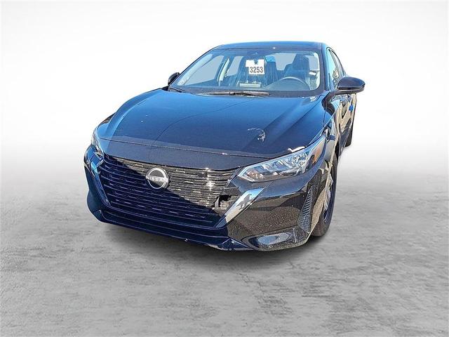 Photo of 2025 Super Black Nissan Sentra