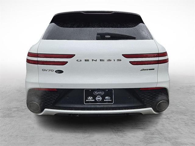 Photo of 2022 Alta White Genesis GV70