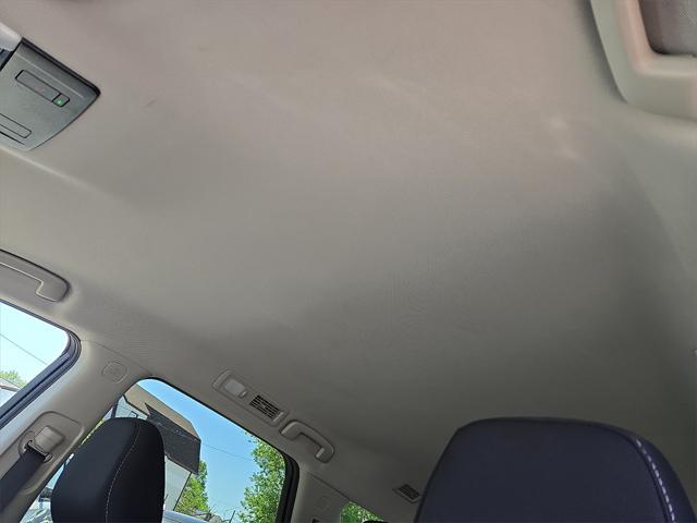 Photo of 2022 Pearl White Tricoat Nissan Pathfinder