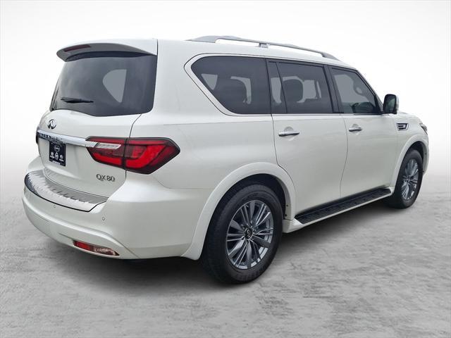 Photo of 2022 Moonstone White INFINITI QX80