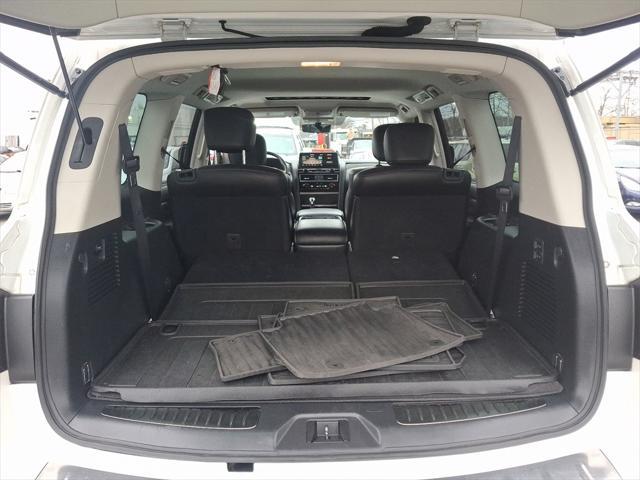 Photo of 2022 Moonstone White INFINITI QX80