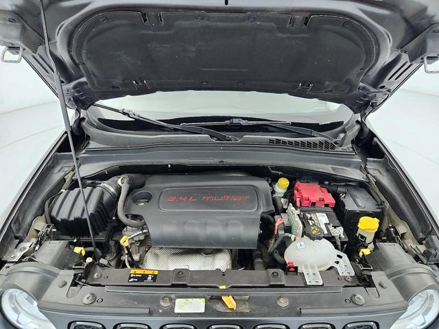 Photo of 2016 Gray Jeep Renegade