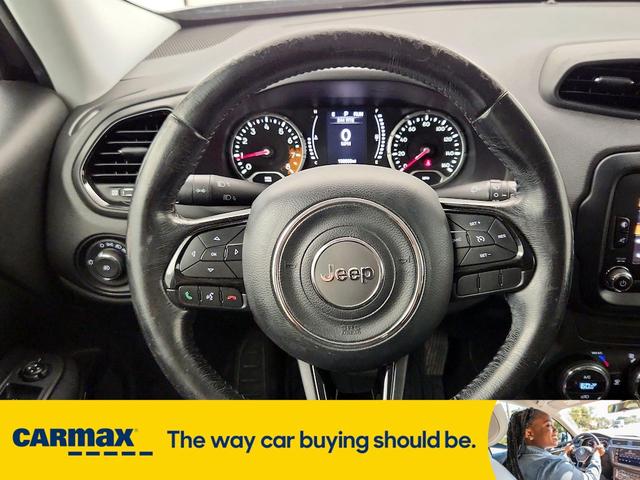 Photo of 2016 Gray Jeep Renegade