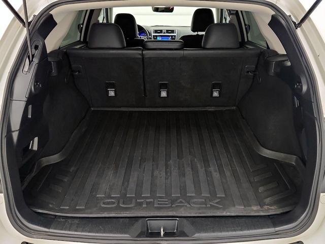 Photo of 2019 White Subaru Outback