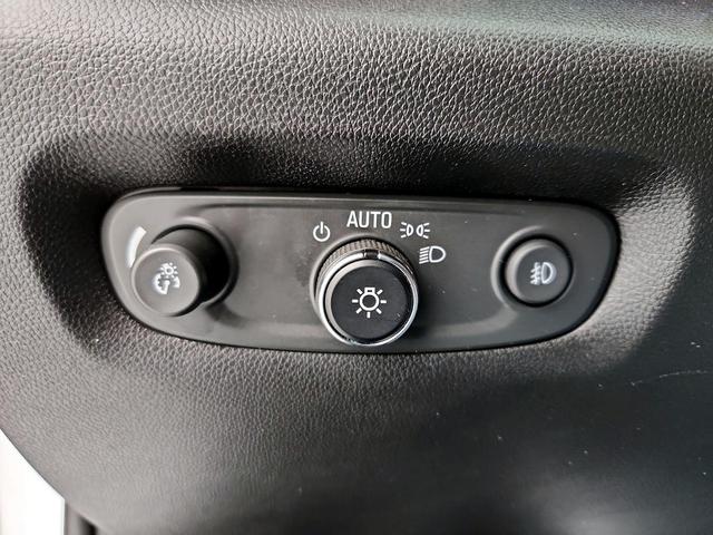 Photo of 2018 White Chevrolet Traverse