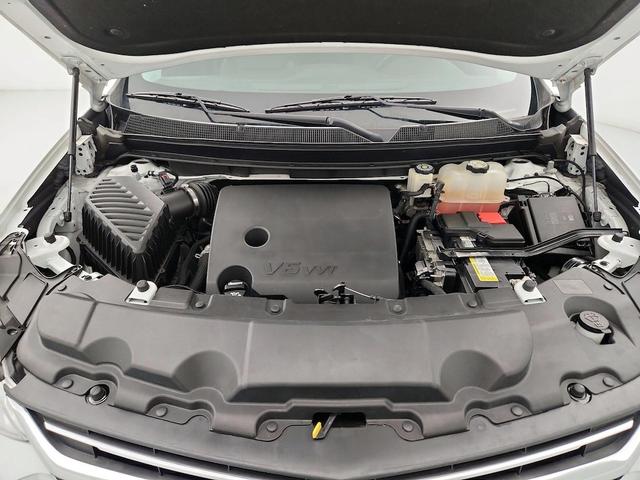 Photo of 2018 White Chevrolet Traverse