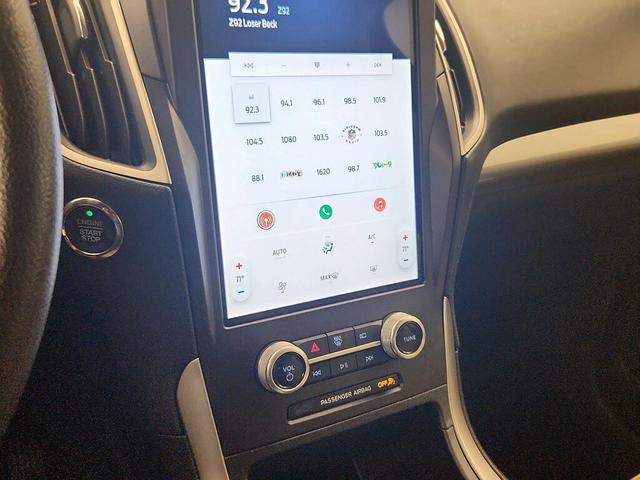 Photo of 2021 Gray Ford Edge