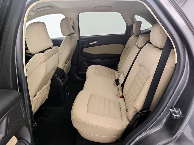 Photo of 2021 Gray Ford Edge