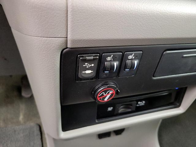 Photo of 2015 Gray Toyota Sienna