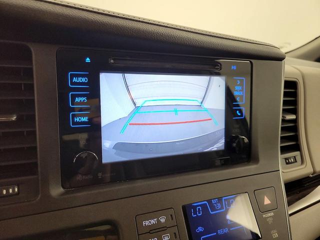 Photo of 2015 Gray Toyota Sienna