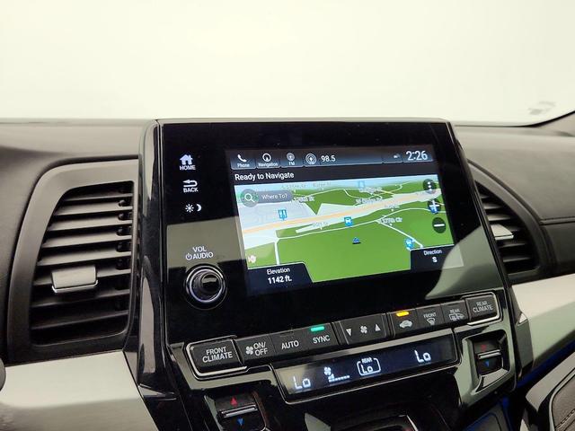 Photo of 2018 White Honda Odyssey