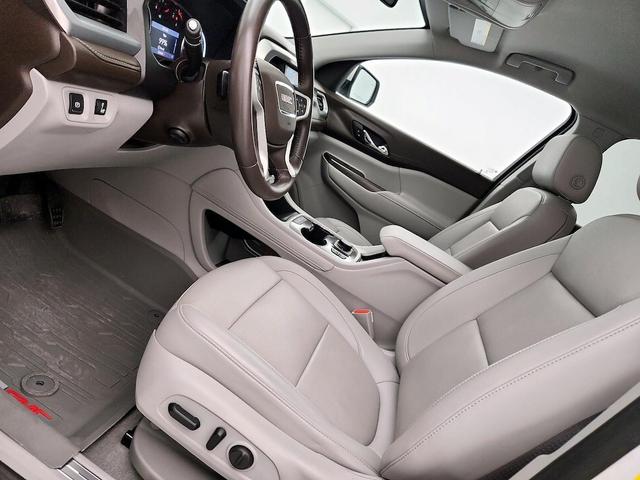 Photo of 2021 White GMC Acadia