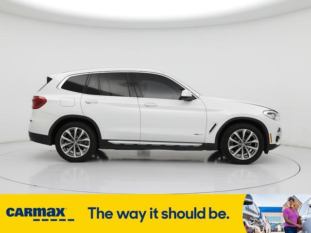 Photo of 2018 White BMW X3