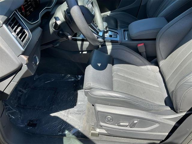 Photo of 2021 Navarra Blue Metallic Audi Q5