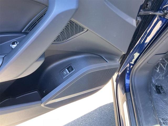Photo of 2021 Navarra Blue Metallic Audi Q5