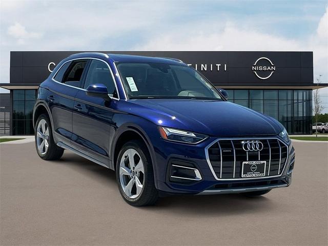 Photo of 2021 Navarra Blue Metallic Audi Q5
