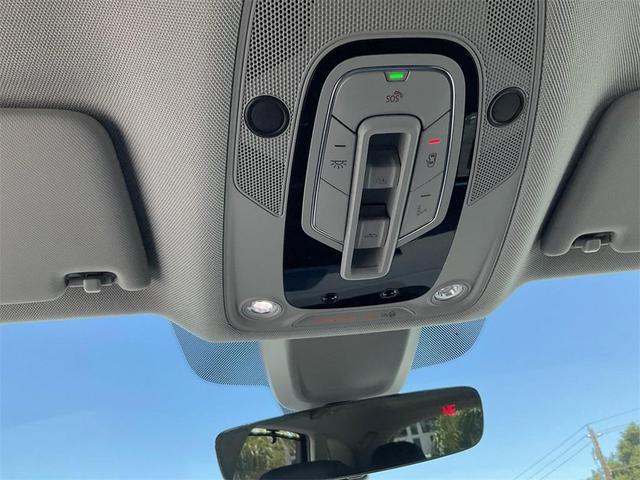 Photo of 2021 Navarra Blue Metallic Audi Q5