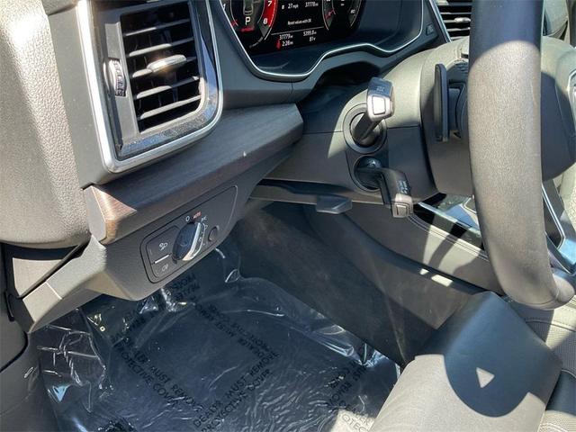 Photo of 2021 Navarra Blue Metallic Audi Q5