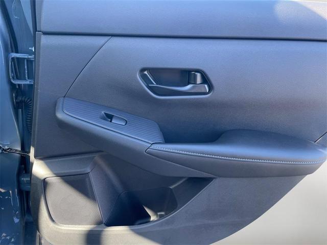 Photo of 2025 Atlantic Gray M Nissan Sentra