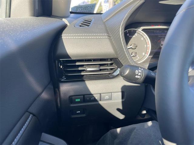 Photo of 2025 Atlantic Gray M Nissan Sentra