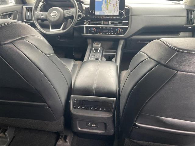 Photo of 2022 Scarlet Ember Nissan Pathfinder