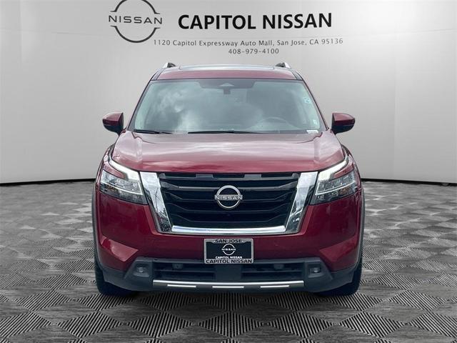 Photo of 2022 Scarlet Ember Nissan Pathfinder