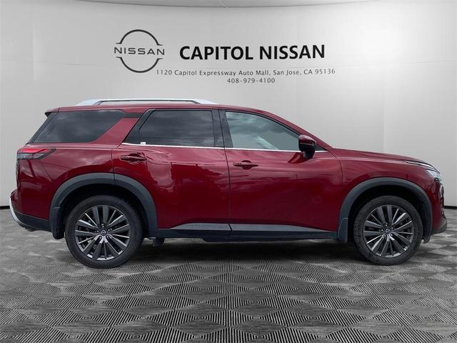 Photo of 2022 Scarlet Ember Nissan Pathfinder