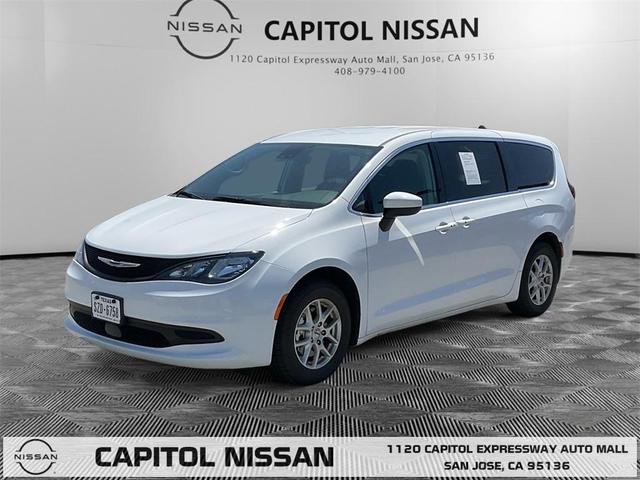 2023 Chrysler Voyager