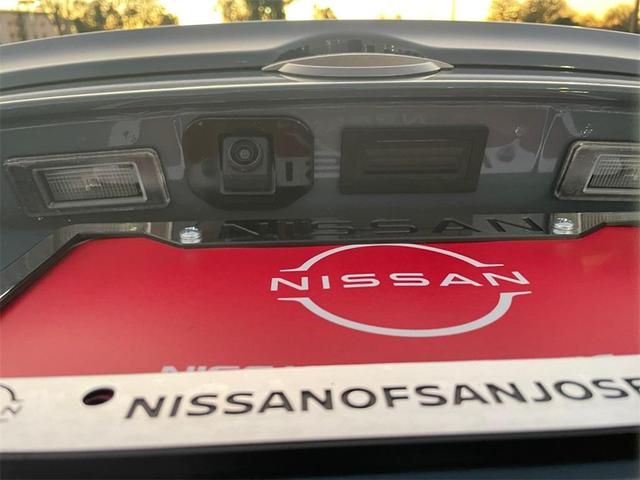 Photo of 2025 2t Gry Blk Roof Nissan Sentra