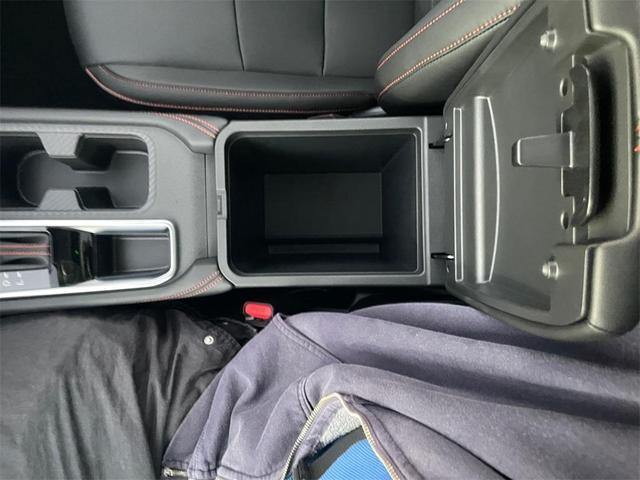 Photo of 2025 2t Gry Blk Roof Nissan Sentra