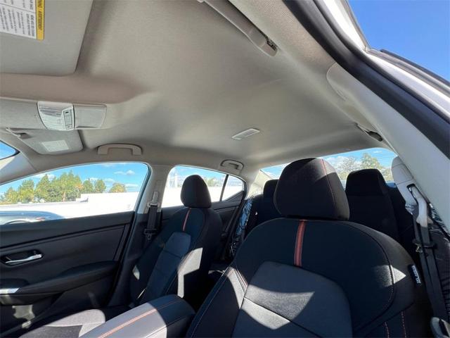 Photo of 2025 White Nissan Sentra
